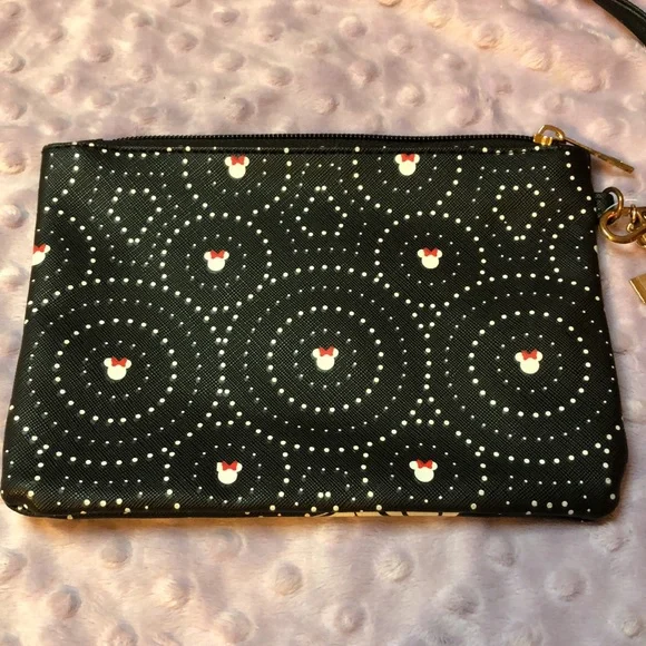 NEW Minnie Mouse Wristlet NWT black, white and red 8” x 6” - Picture 6 of 10